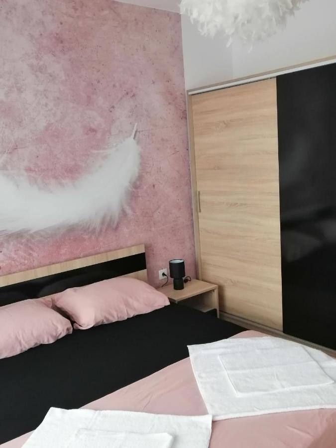Relax Apartament Varna Esterno foto